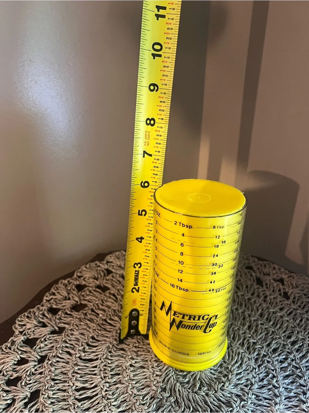 Vintage Metric WonderCup wet dry push measuring cup baking cook